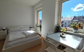 Zen Apartment - Hell - Kueche - Suedstadt
